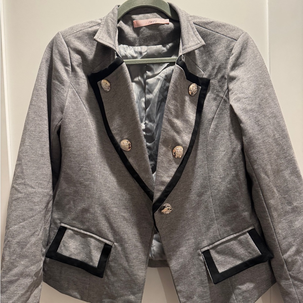Chic Gray Blazer with Black Accents A